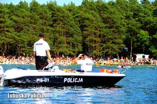 O tym warto pamiętać podczas wakacyjnego wypoczynku nad wodą. Policja ostrzega