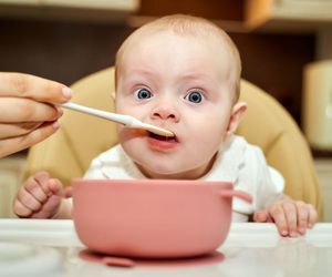 Rozszerzanie diety bez strachu. Co warto wiedzieć o ryzyku zadławienia?