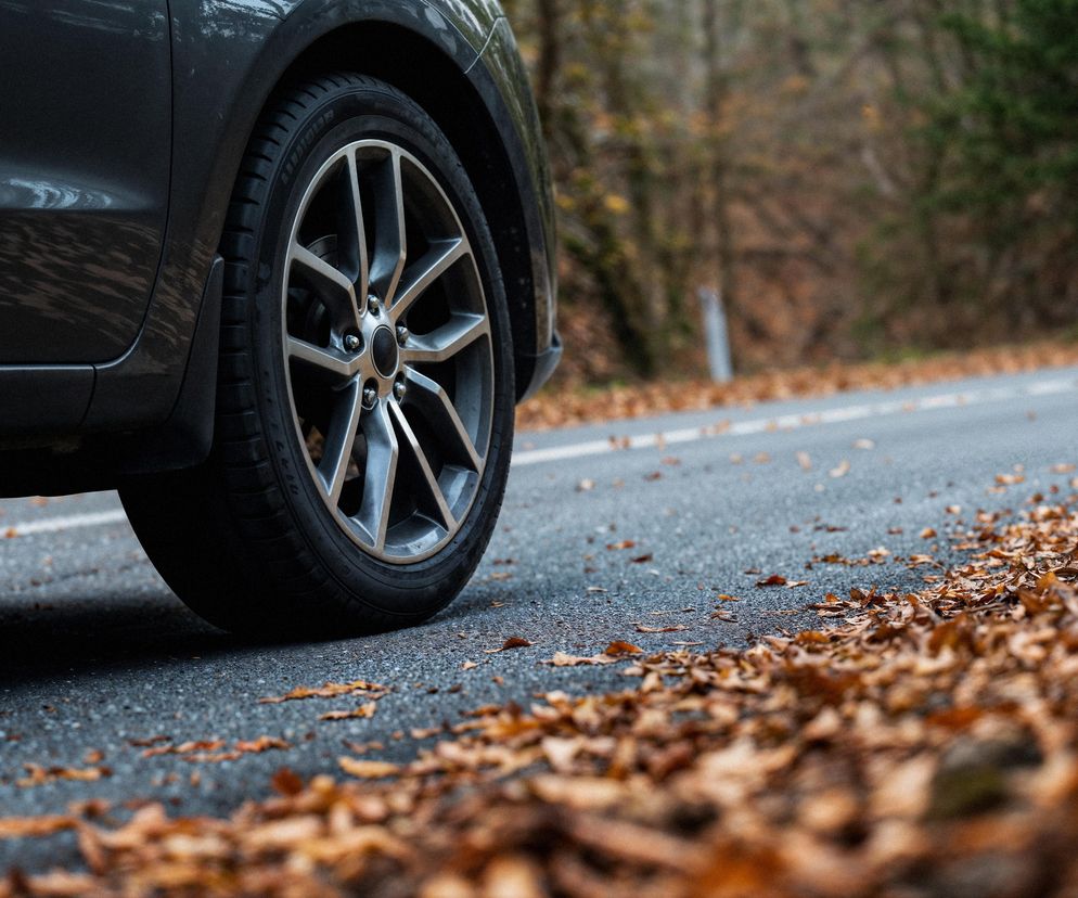 Ten „oponowy mit” powtarza wielu kierowców. Skutki mogą być jednak odwrotne, niż przypuszczasz