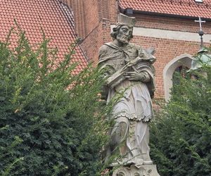 Rzeźby i pomniki, które tworzą Bydgoszcz. Poznaj symbole miasta