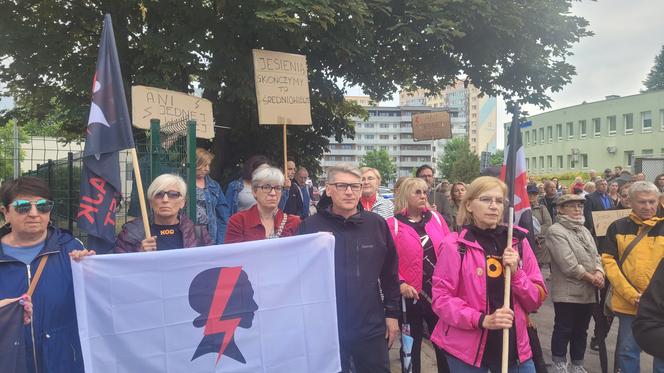 „Ani Jednej Więcej”. W Olsztynie setki osób protestowały po śmierci Doroty [ZDJĘCIA]