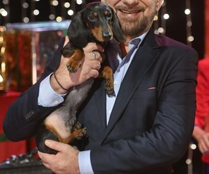 Jego głos znają wszyscy widzowie Tańca z gwiazdami. Tak wygląda słynny lektor