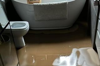 Powódź w Polsce 2024. Siatkarz Stali Nysa stracił wszystko w powodzi. Ruszyła zbiórkę na Kubę Olejniczka i jego rodzinę