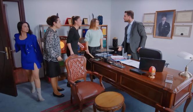 Melis awanturuje się z Feraye, a później podejrzewa, że Zeynep jest w ciąży z Cihanem.