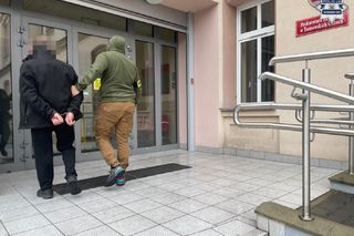  Horror w Kaletach. 65-latek oblał partnerkę benzyną. Wszystko przez partyjkę kart