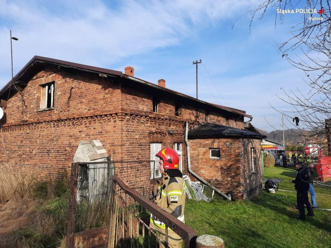 Tragiczny pożar w Czerwionce-Leszczynach. Nie żyje małżeństwo. "Od rana spożywali alkohol" [ZDJĘCIA]