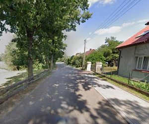   To jedno z nielicznych takich miejsc na Mazurach. Drewniany kościółek z XVII wieku robi wrażenie!