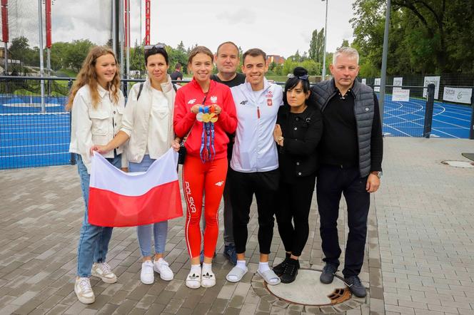 Tak miasto i najbliżsi przywitali Nikolę Horowską po dwóch złotach na uniwersjadzie w Chengdu