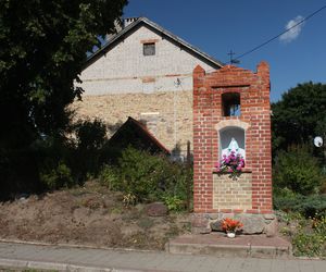 Mazury czy Warmia? Odkryj niezwykłą wieś na pograniczu, która zachwyca historią!