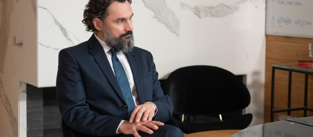 Na Wspólnej, odc. 3054. Baliszewski (Piotr Jankowski)