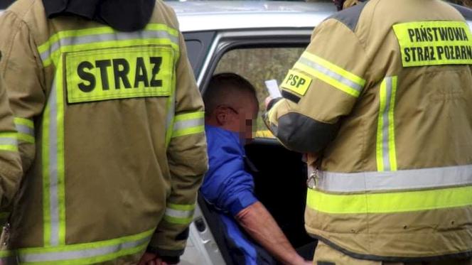 Kompletnie pijany rozbił się citroenem