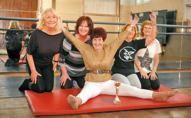 75-letnia królowa fitnessu