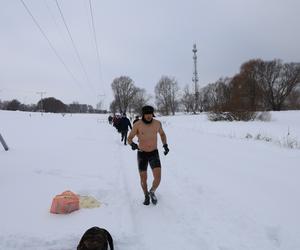 Morsowali na sucho i mokro. Lublinianie chętnie wchodzili do Zalewu Zemborzyckiego