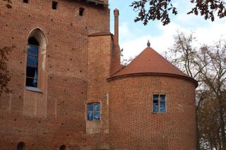   Barciany. Ta wieś w woj. warmińsko-mazurskim dawniej była miastem. Skrywa wyjątkowy zamek