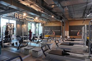 W Łodzi pojawi się największe w kraju centrum pilates reformerach! Gdzie? Kiedy otwarcie?