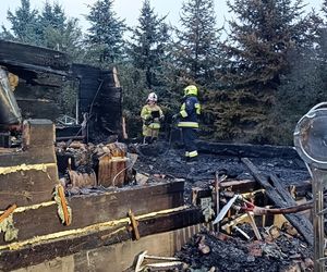 Tragiczny pożar drewnianego domu pod Terespolem. Nie żyje ojciec i syn