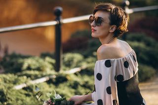 Kochasz francuski szyk? Dzięki tym prostym elementom każdego dnia będziesz wyglądać jak prawdziwa paryżanka