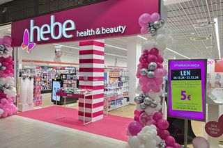 Wiosenno-letni reset w kosmetyczce –Urodomaniaczki by hebe zdradzają, co zmienić w pielęgnacji skóry, gdy robi się ciepło