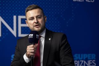 Wicemarszałek Dolnego Śląska Michał Rado: chcemy, aby do każdego powiatu dojeżdżał pociąg