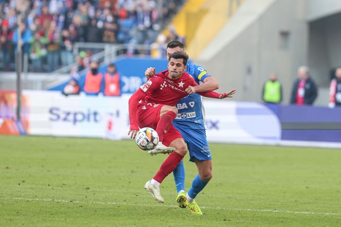 Nie tak miało być. Kompromitacja Niebieskich na Stadionie Śląskim. Wisła rozniosła Ruch Chorzów