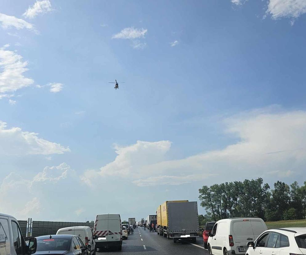 Groźny wypadek na autostradzie A2 w Wielkopolsce. Na miejscu lądował śmigłowiec LPR