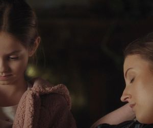 M jak miłość odc. 1854. Natalka (Dominika Suchecka), Hania (Wiktoria Basik)