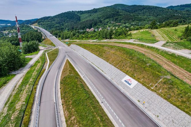 Tak wygląda obecnie budowa S1 Przybędza Milówka. Powstaną tu ogromne estakady, dwa tunele i centrum zarządzania ruchem