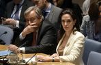 Angelina Jolie kończy 50 lat! Zobacz, jak się zmieniała