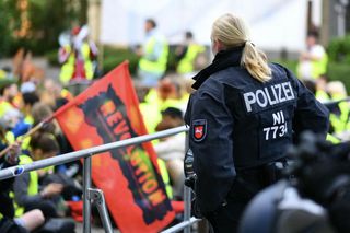 Ekstremizm prawicowy w Niemczech. Czy radykalizacja młodzieży wymyka się spod kontroli?