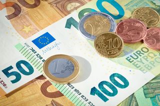 Aktualne kursy walut [16.10.2025]. Złoty stabilny względem euro