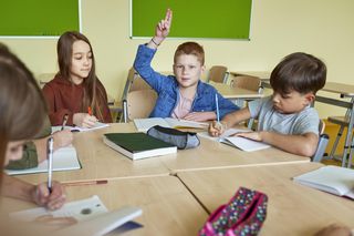 Skala ocen w szkole. Jak wyglądają oceny w szkole? Jak przeliczyć procenty na oceny?