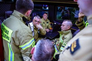 Wielki pożar w Kędzierzynie-Koźlu. Płonie hurtownia, na miejscu 20 zastępów straży pożarnej!