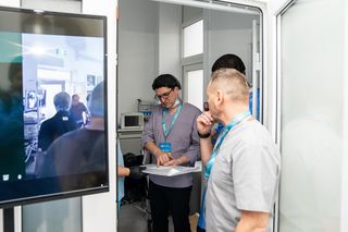 Rzeszowscy lekarze wykonali specjalistyczne operacje na Ukrainie.