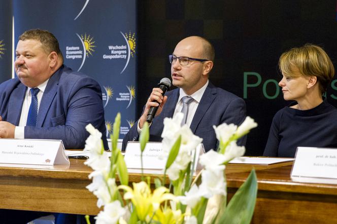 Pawilon Polski z EXPO 2020 stanie na kampusie Politechniki Białostockiej