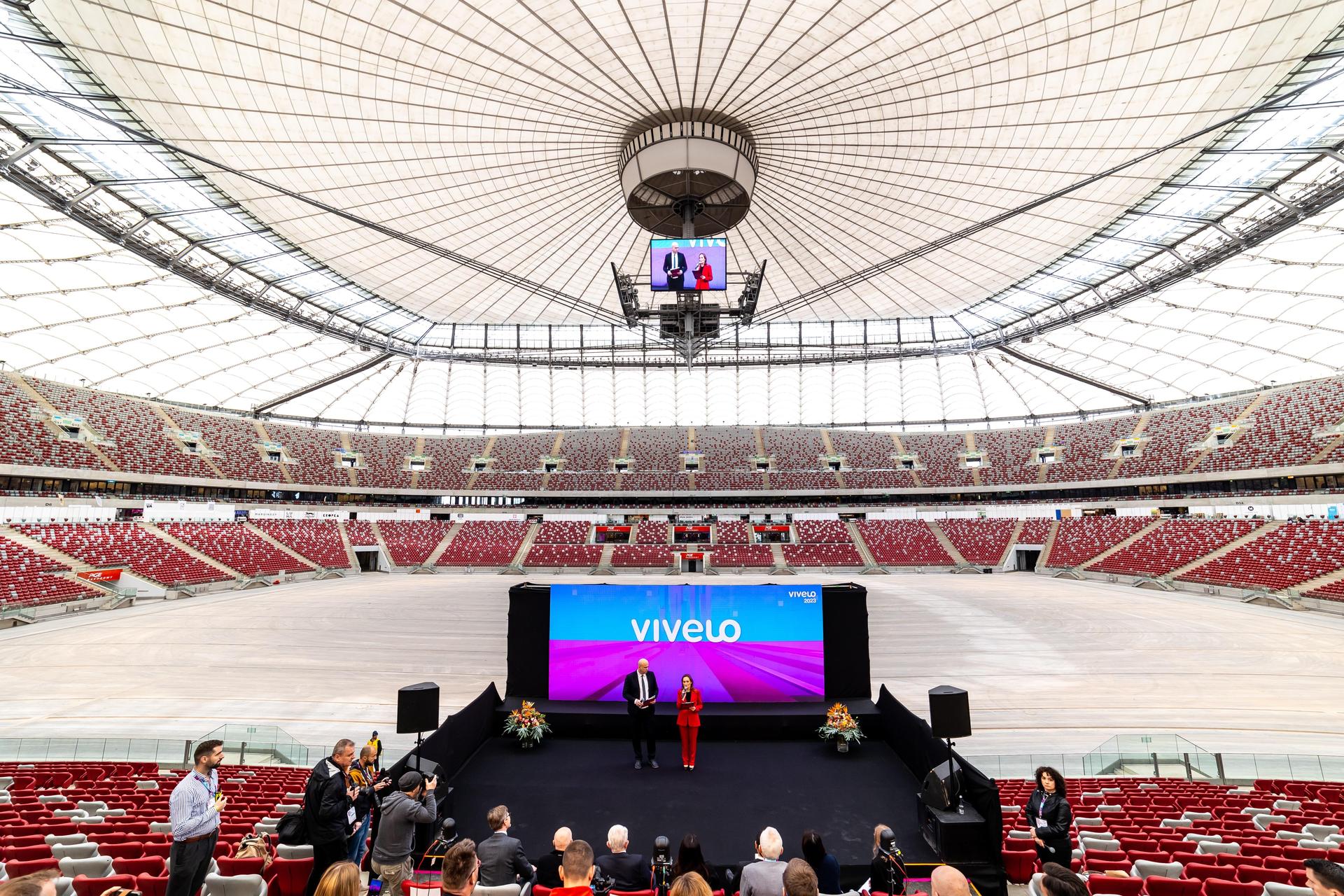Stadion PGE Narodowy w Warszawie podczas Targów Książki i Mediów VIVELO w 2023 r.
