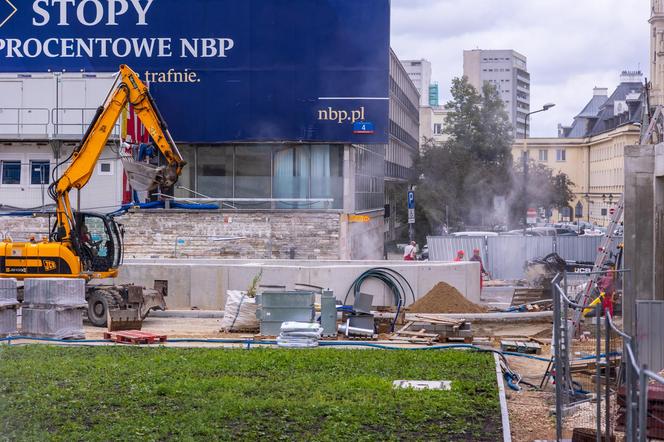 Parking podziemny pod placem Powstańców Warszawy w budowie