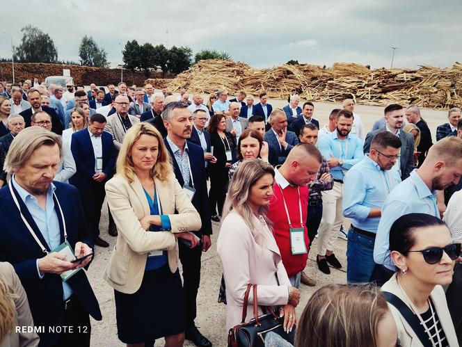  Pfleiderer w Wieruszowie. Otwarcie nowej wieży recyklingowej w fabryce