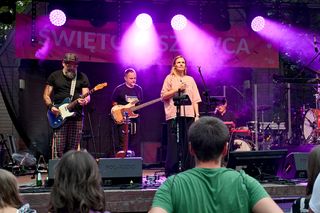 Święto Giszowca 2025. Tak bawiły się tłumy na koncertach Kasi Moś i Mikromusic