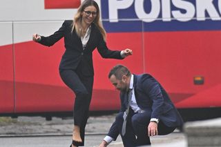 „Akcja Kopciuszek” i ratowanie nowej minister! Co za sceny pod Kancelarią Premiera