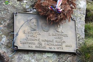 To był najtragiczniejszy wypadek na Śnieżce. Ratownicy górscy upamiętnili ofiary dramatu sprzed 50 lat 