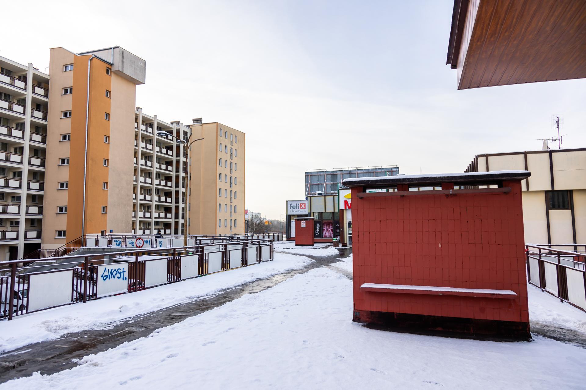Przyczółek Grochowski - zdjęcia warszawskiego Pekinu. Zobacz, jak wygląda najdłuższy blok w Polsce
