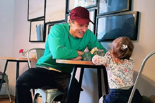 Robert Lewandowski na pogawędkach w kawiarni z córką. Przesłodkie ZDJĘCIE