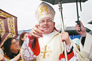 Biskup pijak zaszył się w USA