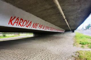 Prawie nikt nie znał jego znaczenia, ale stał się kultowy. Legendarny napis wrócił na Trasę Zamkową
