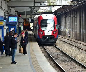 Zmiany na kolei w Warszawie. Nowe rozkłady lokalnych przewoźników