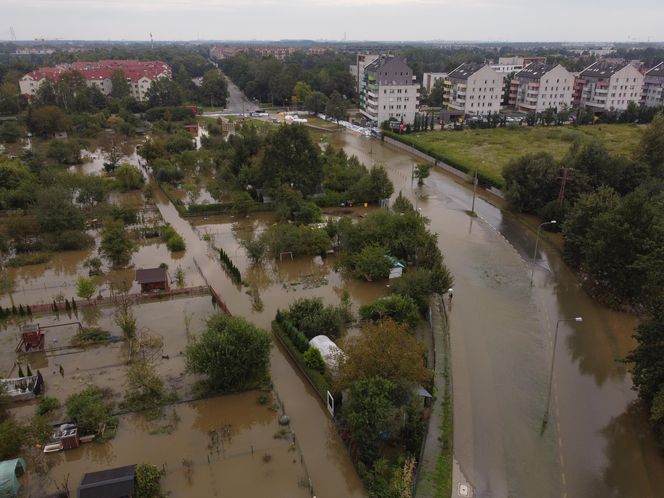 Wrocław - woda przy osiedlu na Stabłowicach 