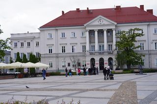 W tych świętokrzyskich powiatach zarabia się najwięcej