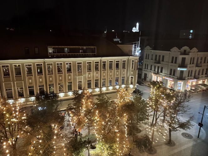 Kowno, aleja Wolności nocą