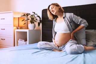 Lęk przed byciem tylko mamą. Jak skutecznie radzić sobie ze stresem w ciąży?