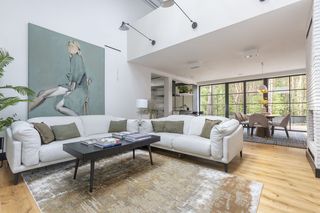 Znana projektantka wnętrz pokazała dom w stylu stodoły. Nowoczesna estetyka